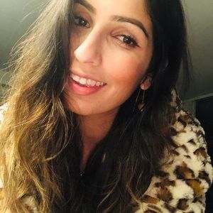 Meet your Posher, Alysha